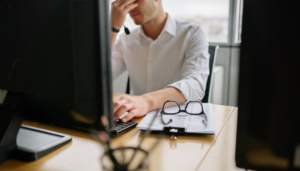 Jak ogłosić upadłość spółki z o.o.?